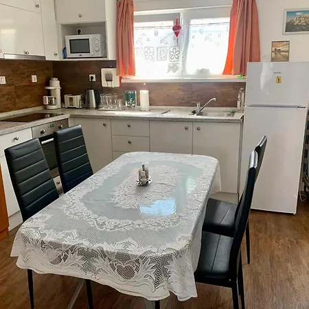 Sara Vendeghaz Buzsak Csisztapuszta